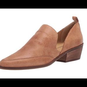 Lucky Brand Women's Mahzan Flat Fashion Boot